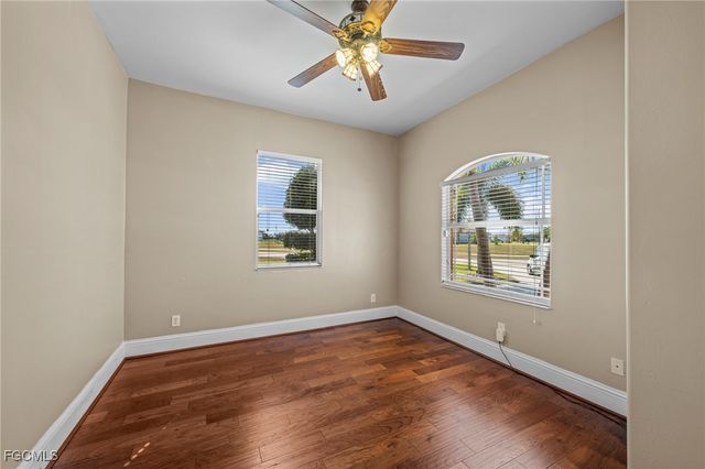 3237 Yucatan PKWY, Cape Coral, FL 33993