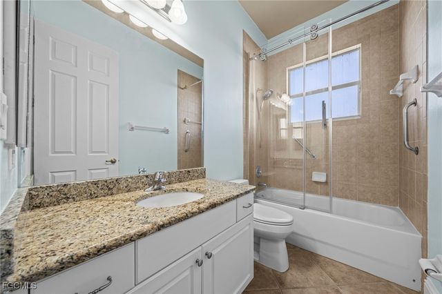 3237 Yucatan PKWY, Cape Coral, FL 33993