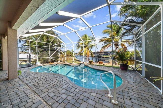 3237 Yucatan PKWY, Cape Coral, FL 33993