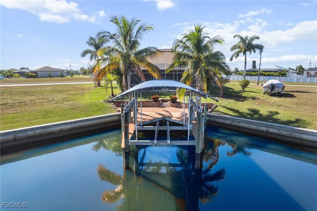 3237 Yucatan PKWY, Cape Coral, FL 33993