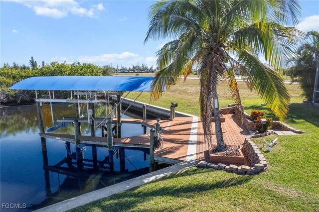 3237 Yucatan PKWY, Cape Coral, FL 33993