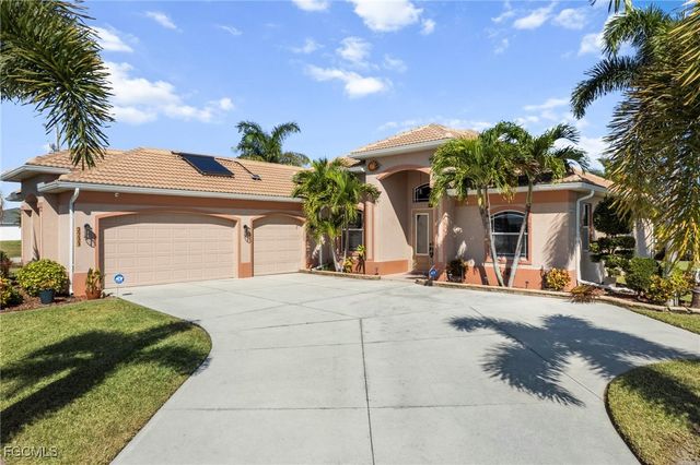 3237 Yucatan PKWY, Cape Coral, FL 33993