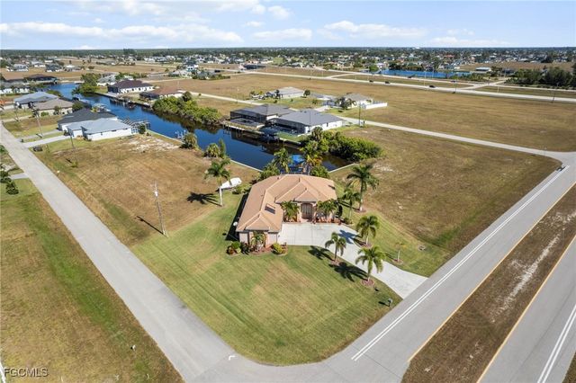 3237 Yucatan PKWY, Cape Coral, FL 33993