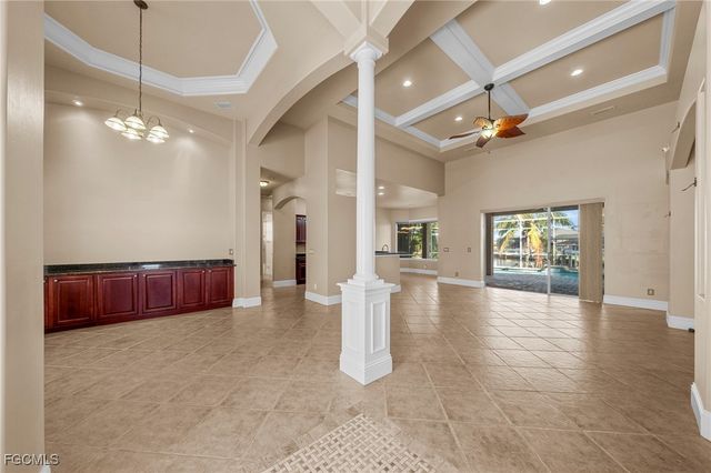 3237 Yucatan PKWY, Cape Coral, FL 33993