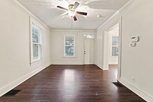 1618 Pembroke Avenue, Columbus, OH 43203