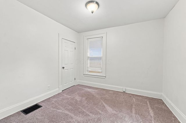 1618 Pembroke Avenue, Columbus, OH 43203