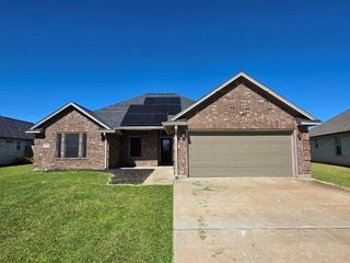 102 Liberty Lane, Clute, TX 77531