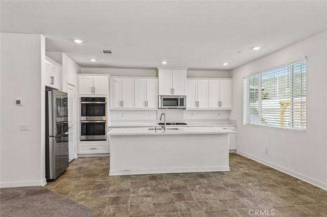 16750 Yarrow Lane, Fontana, CA 92336