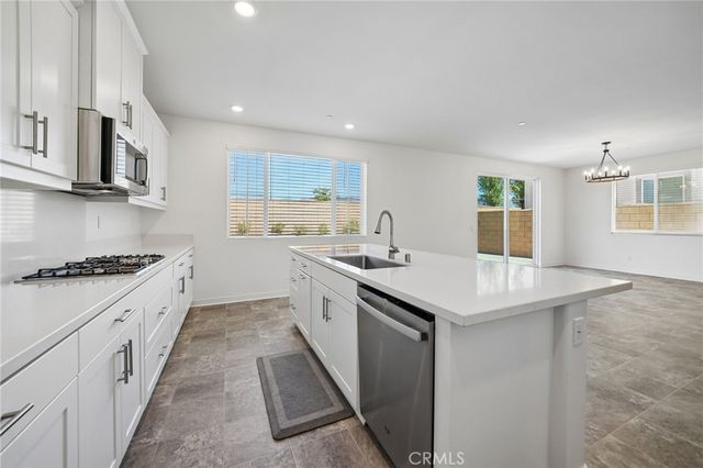 16750 Yarrow Lane, Fontana, CA 92336