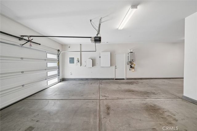 16750 Yarrow Lane, Fontana, CA 92336
