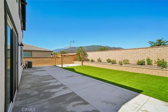 16750 Yarrow Lane, Fontana, CA 92336