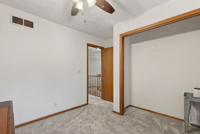 308 E Brownlie Lane, Long Grove, IA 52756