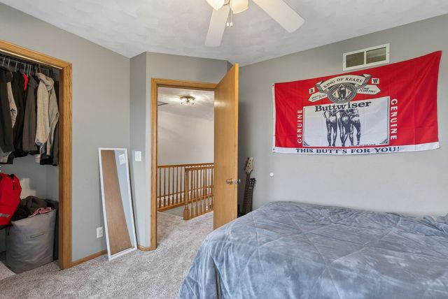 308 E Brownlie Lane, Long Grove, IA 52756