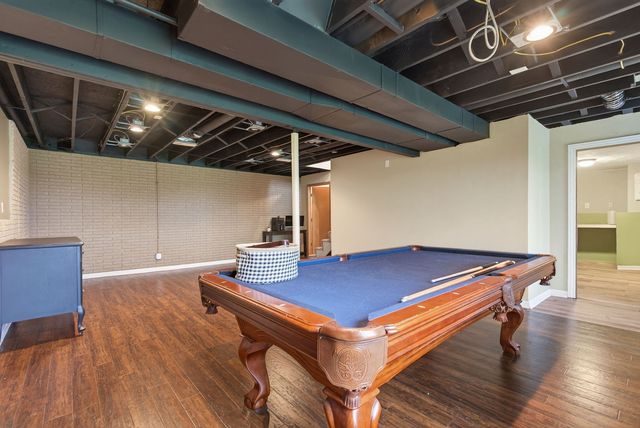 308 E Brownlie Lane, Long Grove, IA 52756