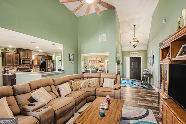 225 Cole Forest Boulevard, Barnesville, GA 30204