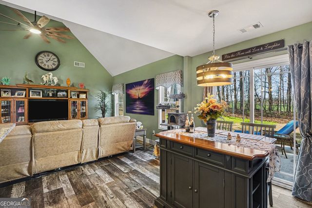 225 Cole Forest Boulevard, Barnesville, GA 30204