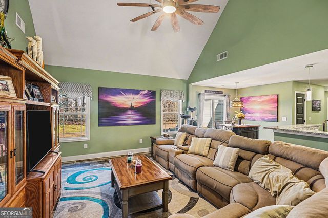 225 Cole Forest Boulevard, Barnesville, GA 30204