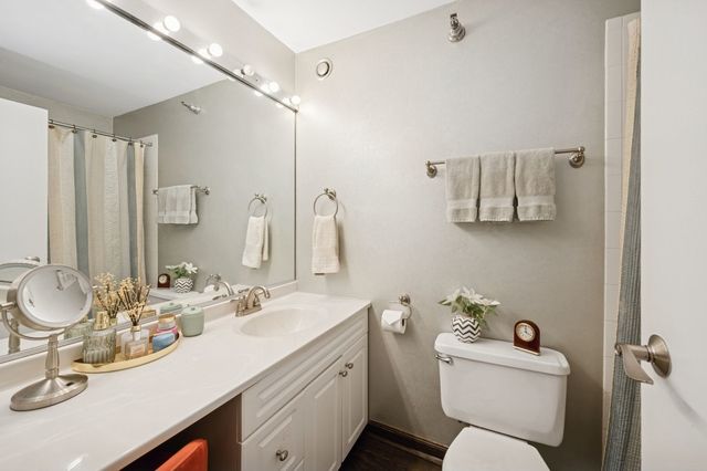 70 W Huron Street 708, Chicago, IL 60654