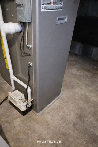 1515 Manhattan St, Manchester, PA 15233