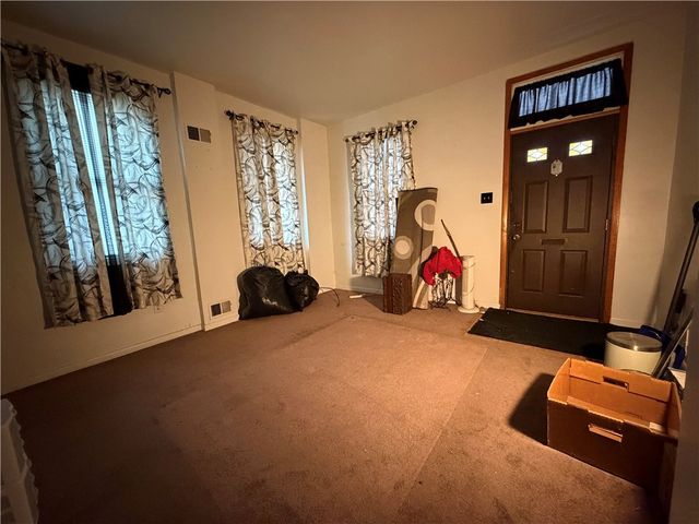 1515 Manhattan St, Manchester, PA 15233