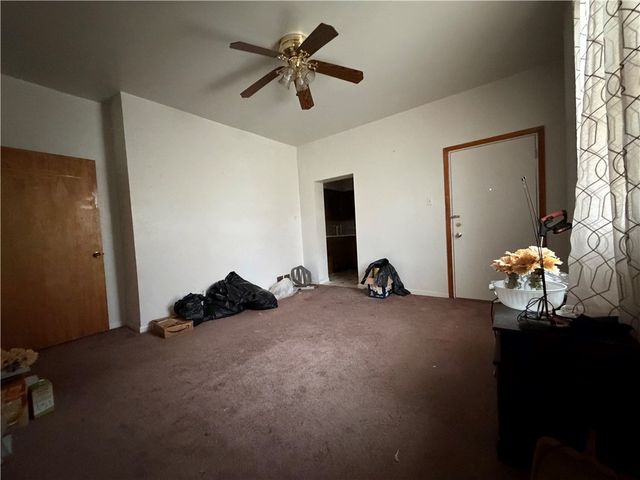 1515 Manhattan St, Manchester, PA 15233