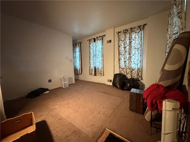 1515 Manhattan St, Manchester, PA 15233