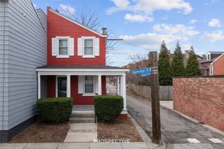 1515 Manhattan St, Manchester, PA 15233