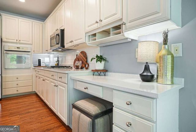 3244 Eagle Watch Drive, Woodstock, GA 30189