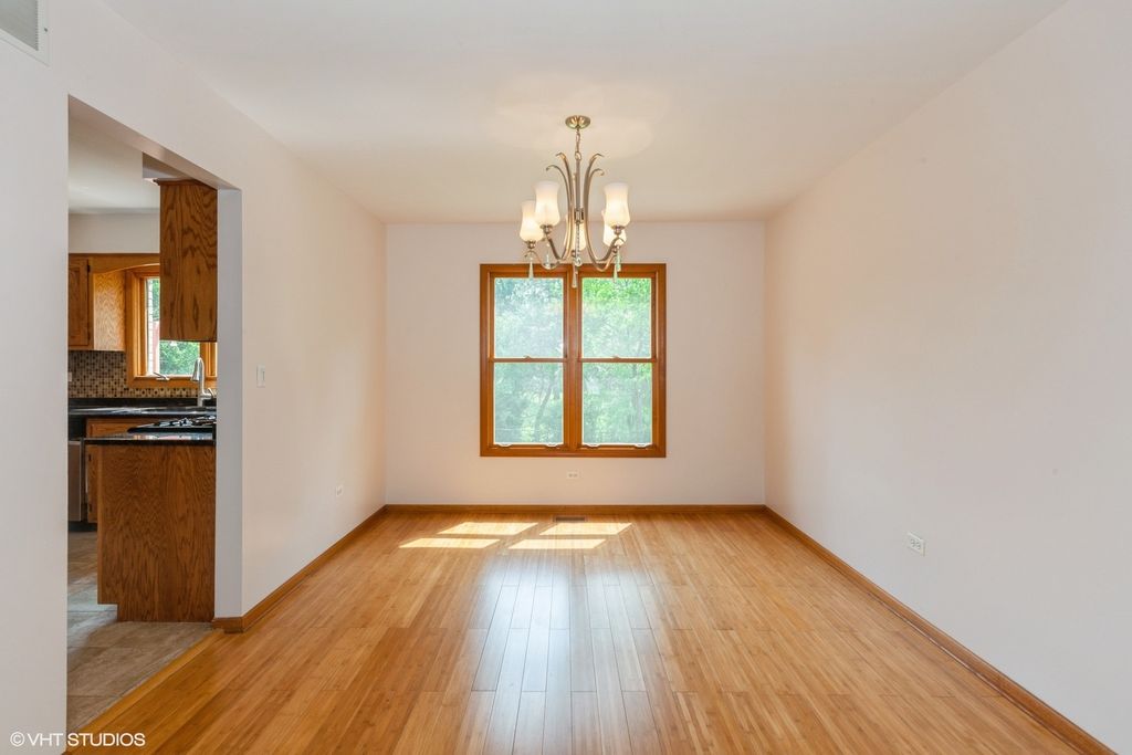 8885 Dryden Street, Woodridge, IL 60517 — photo 4