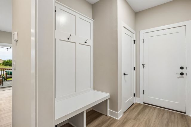 9528 NW 82nd Avenue, Johnston, IA 50131