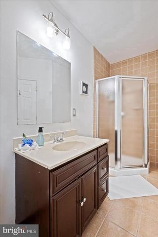 849 N LAWRENCE ST, Philadelphia, PA 19123