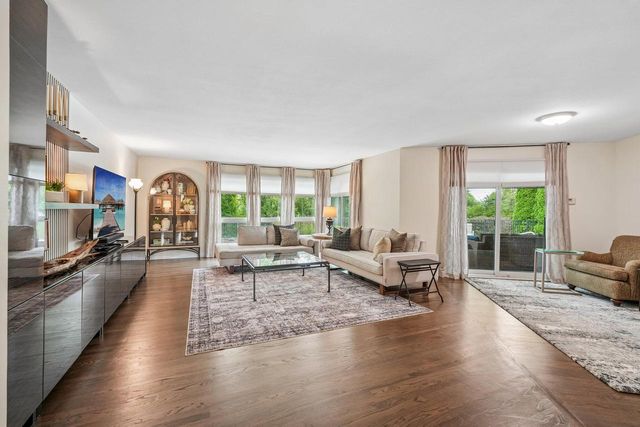3428 S 119th STREET, West Allis, WI 53227