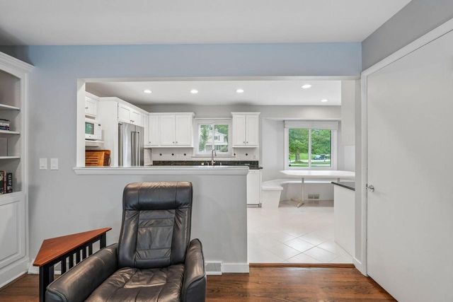 3428 S 119th STREET, West Allis, WI 53227