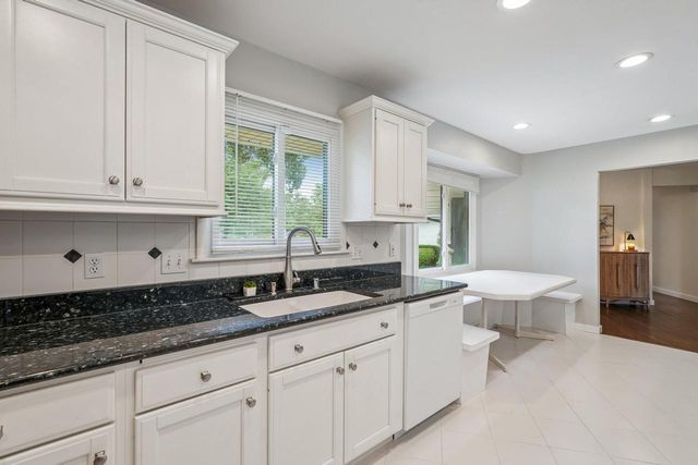 3428 S 119th STREET, West Allis, WI 53227