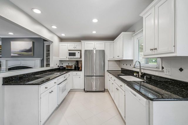 3428 S 119th STREET, West Allis, WI 53227