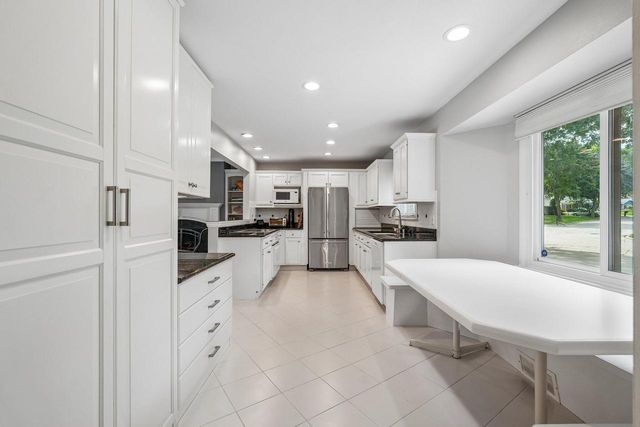 3428 S 119th STREET, West Allis, WI 53227