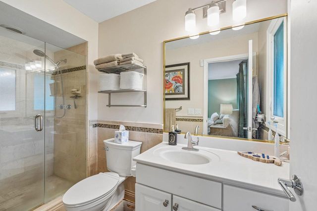 3428 S 119th STREET, West Allis, WI 53227