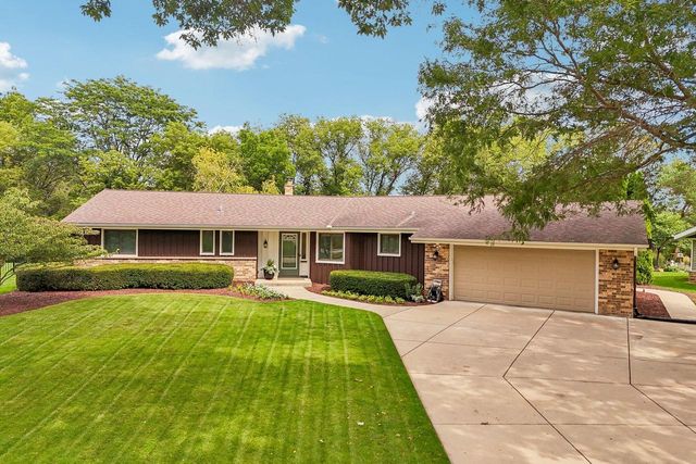 3428 S 119th STREET, West Allis, WI 53227