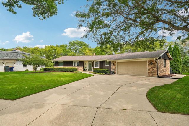 3428 S 119th STREET, West Allis, WI 53227