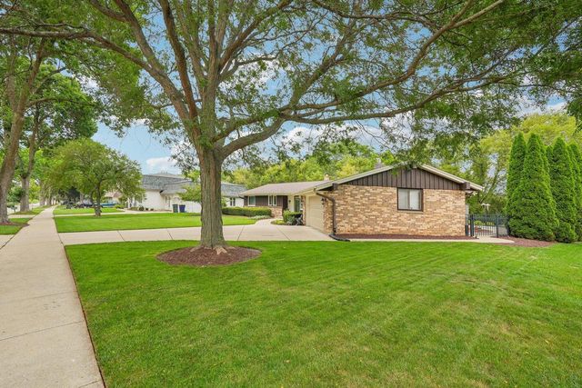 3428 S 119th STREET, West Allis, WI 53227