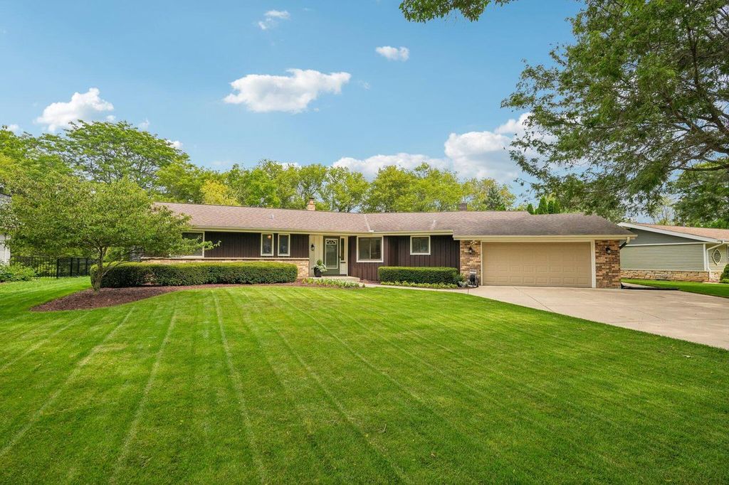 3428 S 119th STREET, West Allis, WI 53227