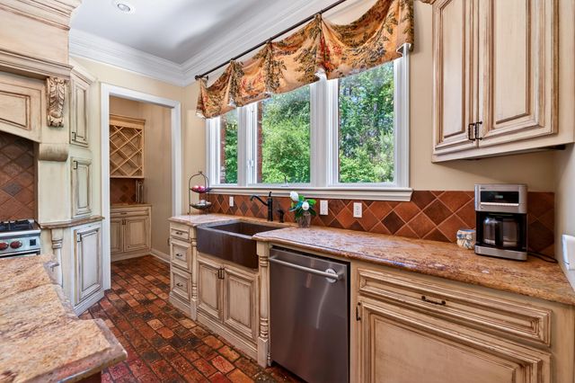 40 Marais, Hattiesburg, MS 39402