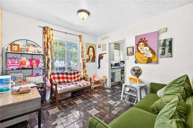 705 S Thorson Avenue, Compton, CA 90221