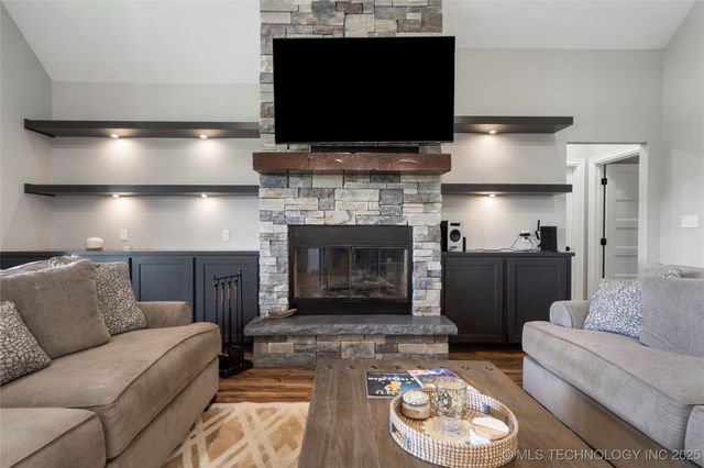 795 Blue Bird Lane, Pryor, OK 74361