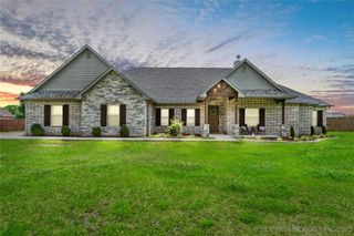 795 Blue Bird Lane, Pryor, OK 74361