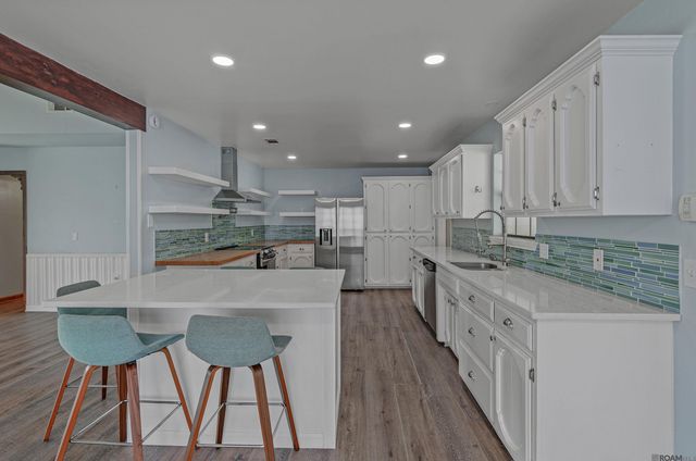 6647 Maple St, Zachary, LA 70791