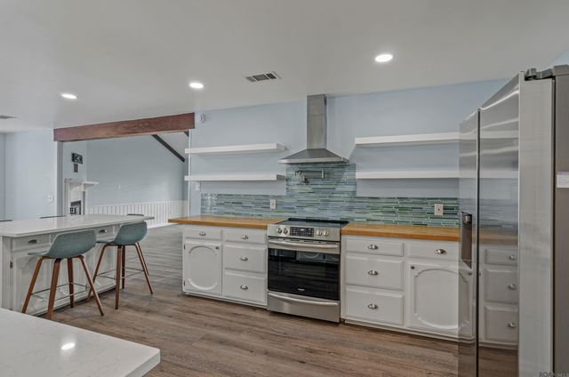 6647 Maple St, Zachary, LA 70791