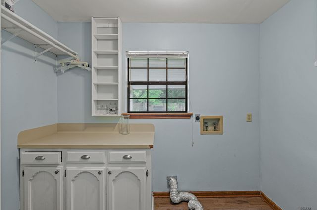 6647 Maple St, Zachary, LA 70791