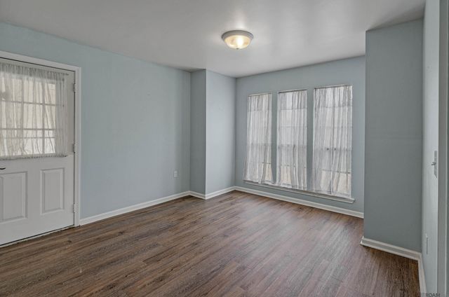 6647 Maple St, Zachary, LA 70791