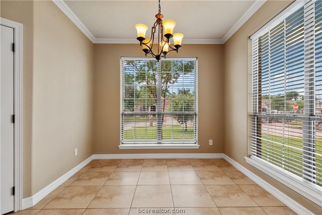 1904 Debbie Drive, Bryan, TX 77802